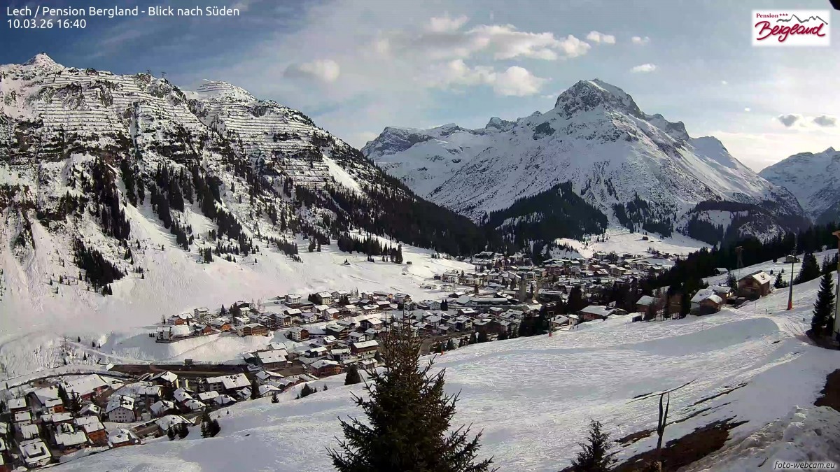 Archiv Foto Webcam Oberlech: Ausblick Pension Bergland