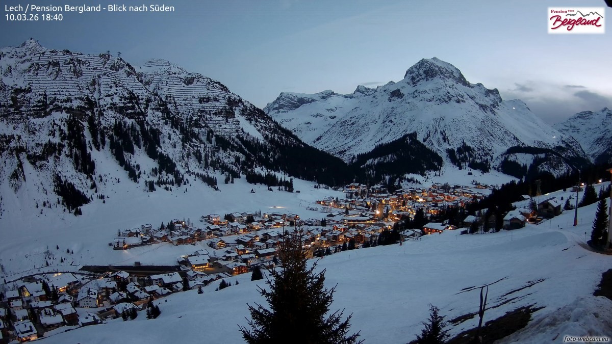Archiv Foto Webcam Oberlech: Ausblick Pension Bergland