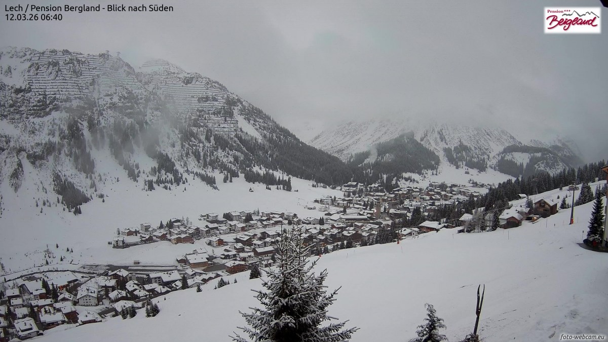 Archived image Webcam Lech am Arlberg - Guesthouse Bergland