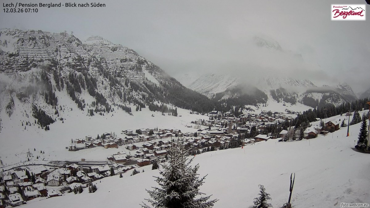 Archived image Webcam Lech am Arlberg - Guesthouse Bergland