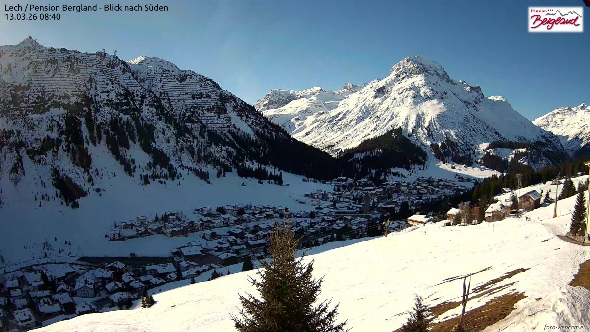 Archiv Foto Webcam Oberlech: Ausblick Pension Bergland