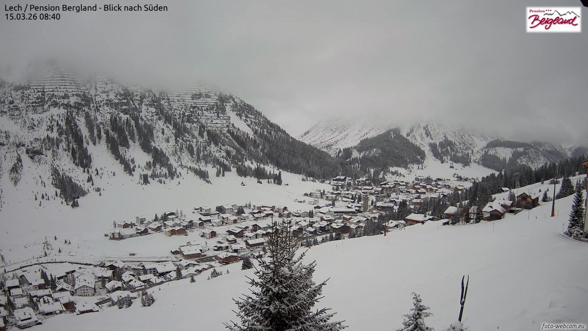 Archiv Foto Webcam Oberlech: Ausblick Pension Bergland