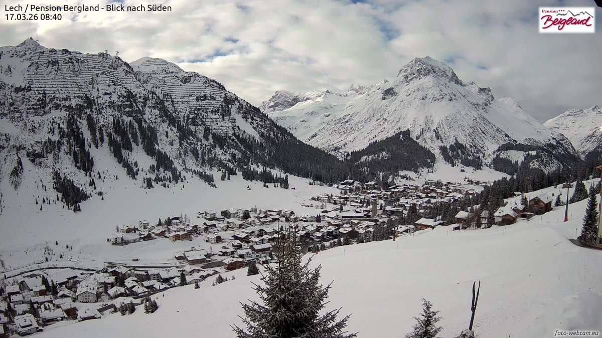 Archiv Foto Webcam Oberlech: Ausblick Pension Bergland