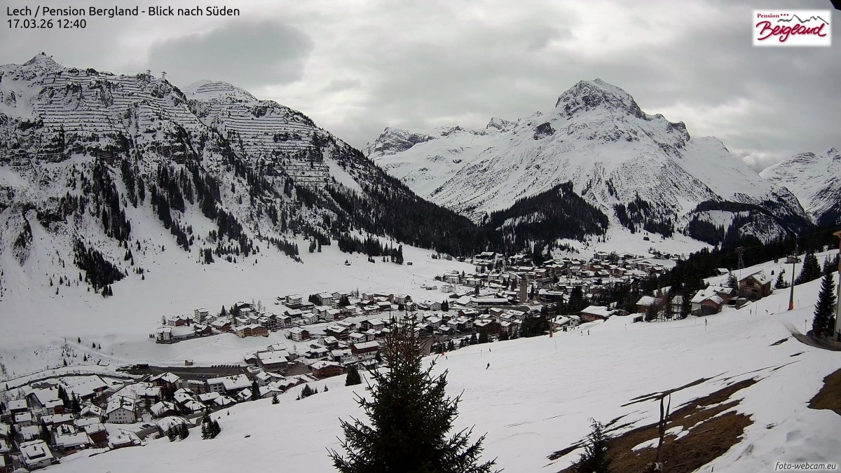 Archiv Foto Webcam Oberlech: Ausblick Pension Bergland