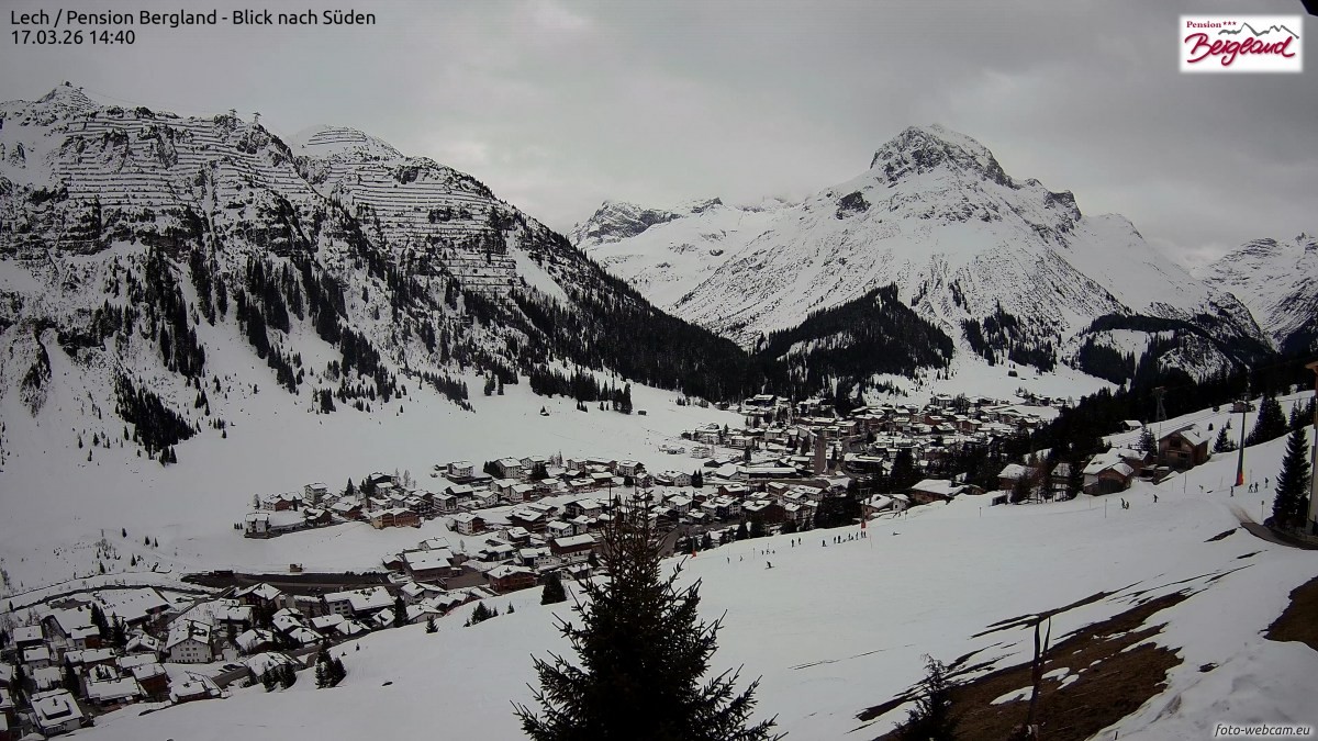 Archiv Foto Webcam Oberlech: Ausblick Pension Bergland