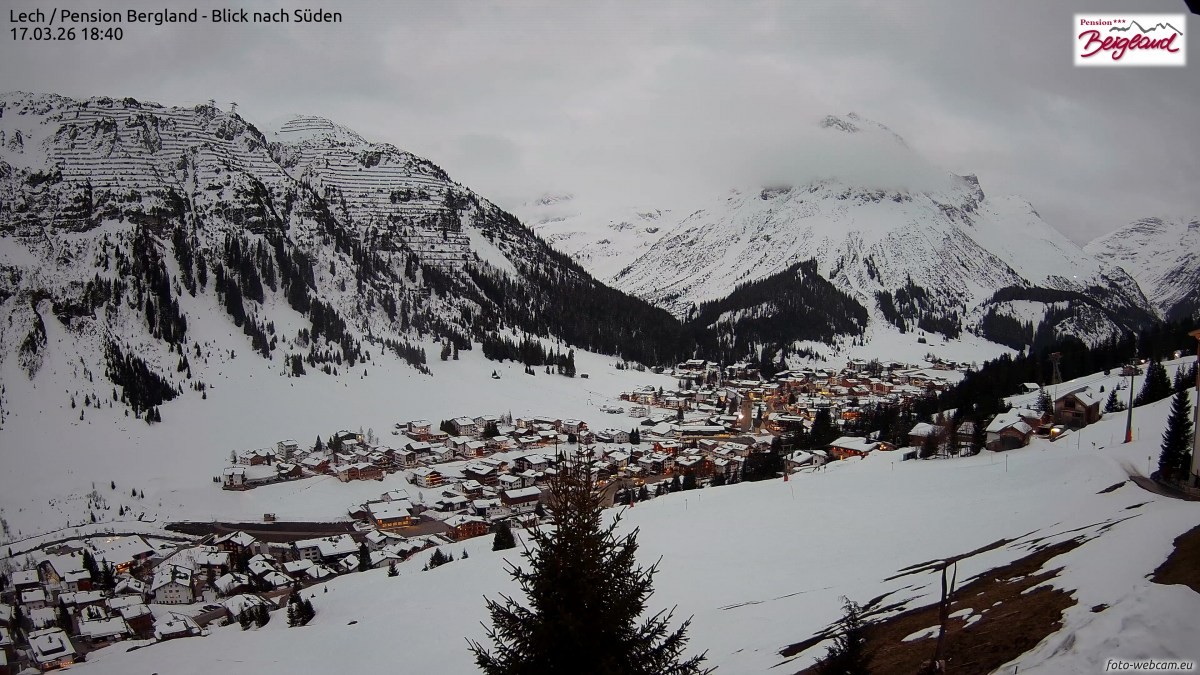 Archiv Foto Webcam Oberlech: Ausblick Pension Bergland