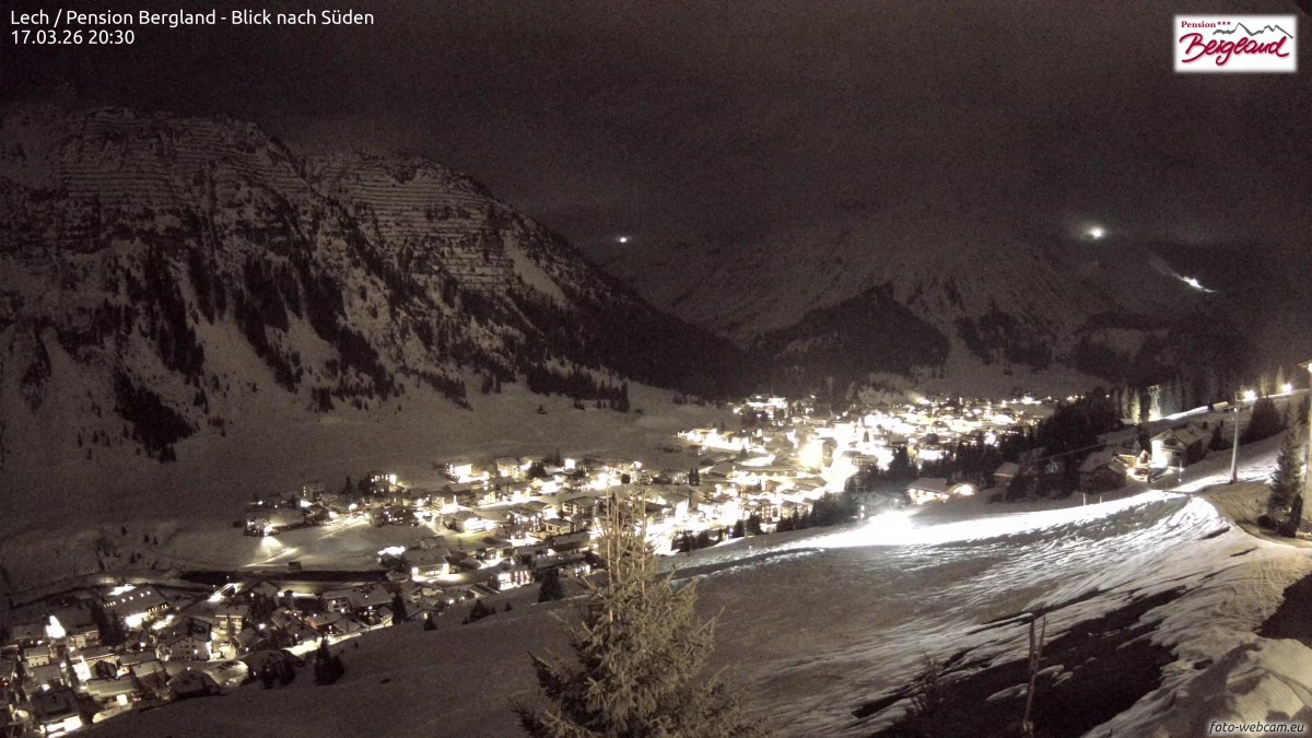 Archiv Foto Webcam Oberlech: Ausblick Pension Bergland