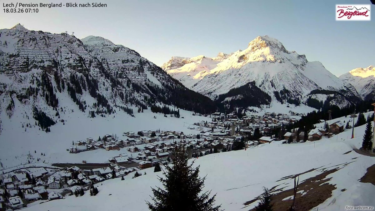 Archiv Foto Webcam Oberlech: Ausblick Pension Bergland