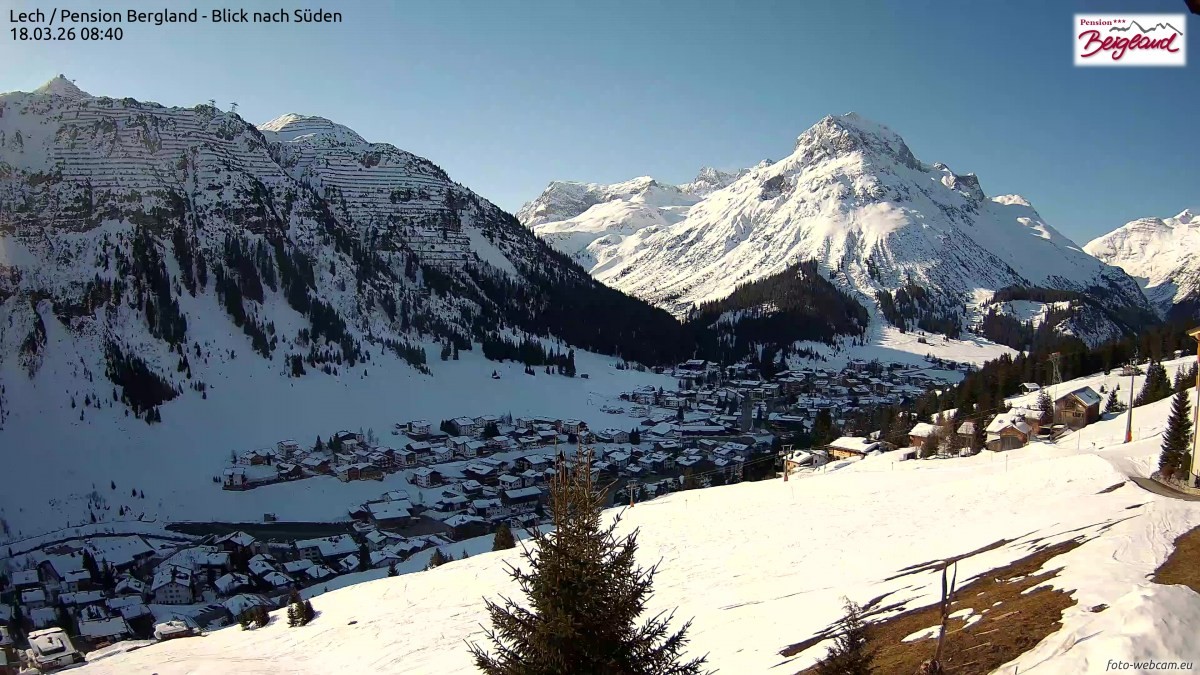 Archiv Foto Webcam Oberlech: Ausblick Pension Bergland