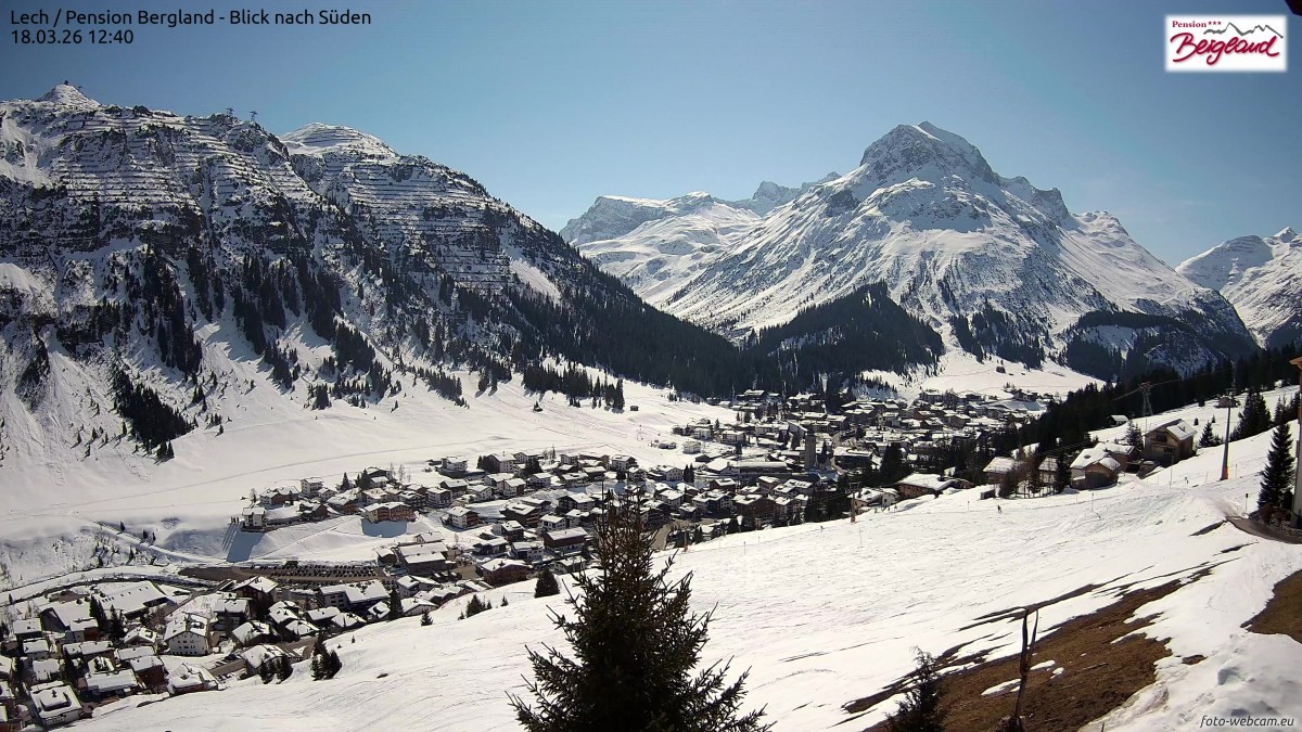 Archiv Foto Webcam Oberlech: Ausblick Pension Bergland