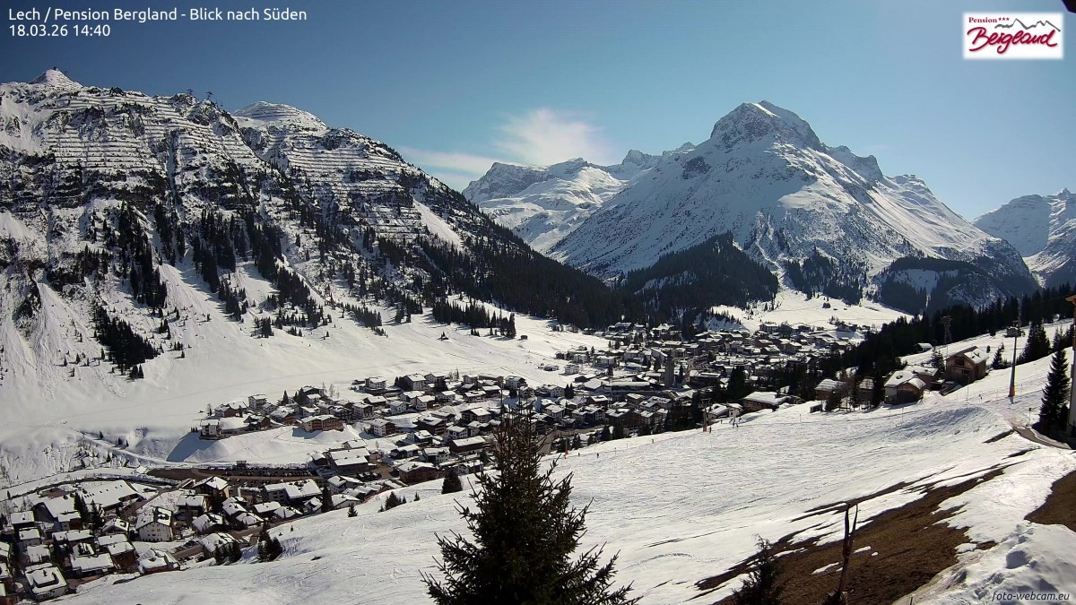 Archiv Foto Webcam Oberlech: Ausblick Pension Bergland