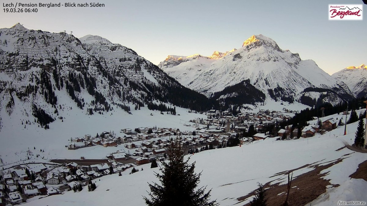 Archived image Webcam Lech am Arlberg - Guesthouse Bergland