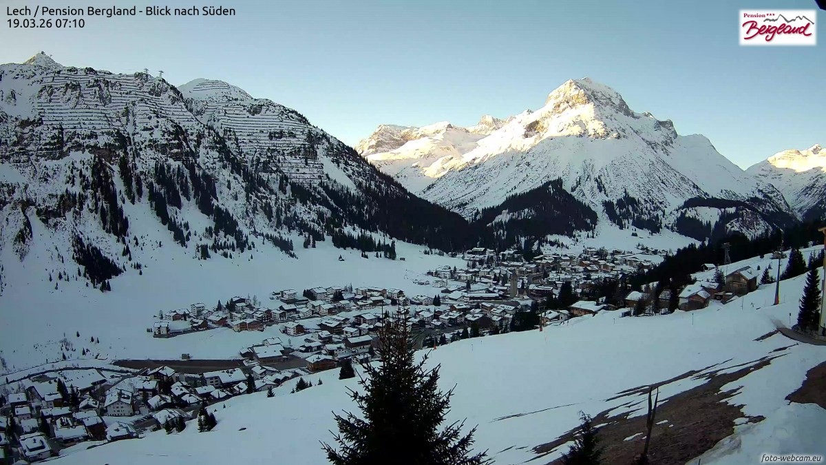Archived image Webcam Lech am Arlberg - Guesthouse Bergland