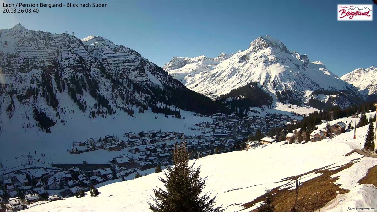 Archiv Foto Webcam Oberlech: Ausblick Pension Bergland
