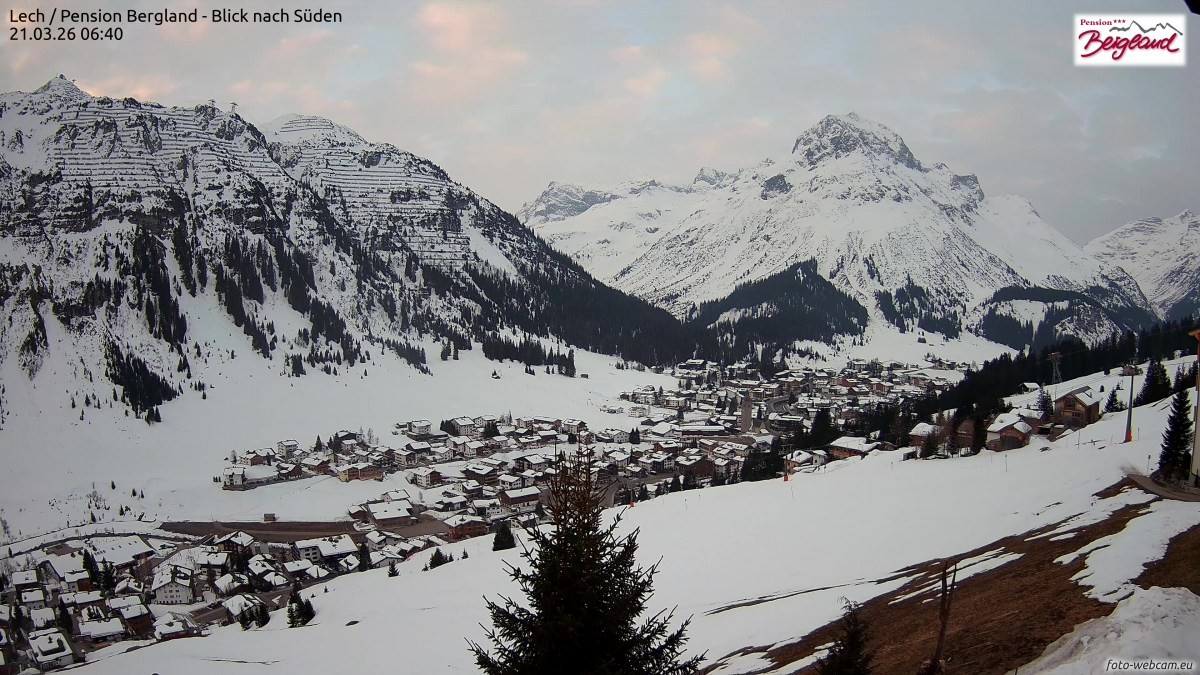 Archived image Webcam Lech am Arlberg - Guesthouse Bergland