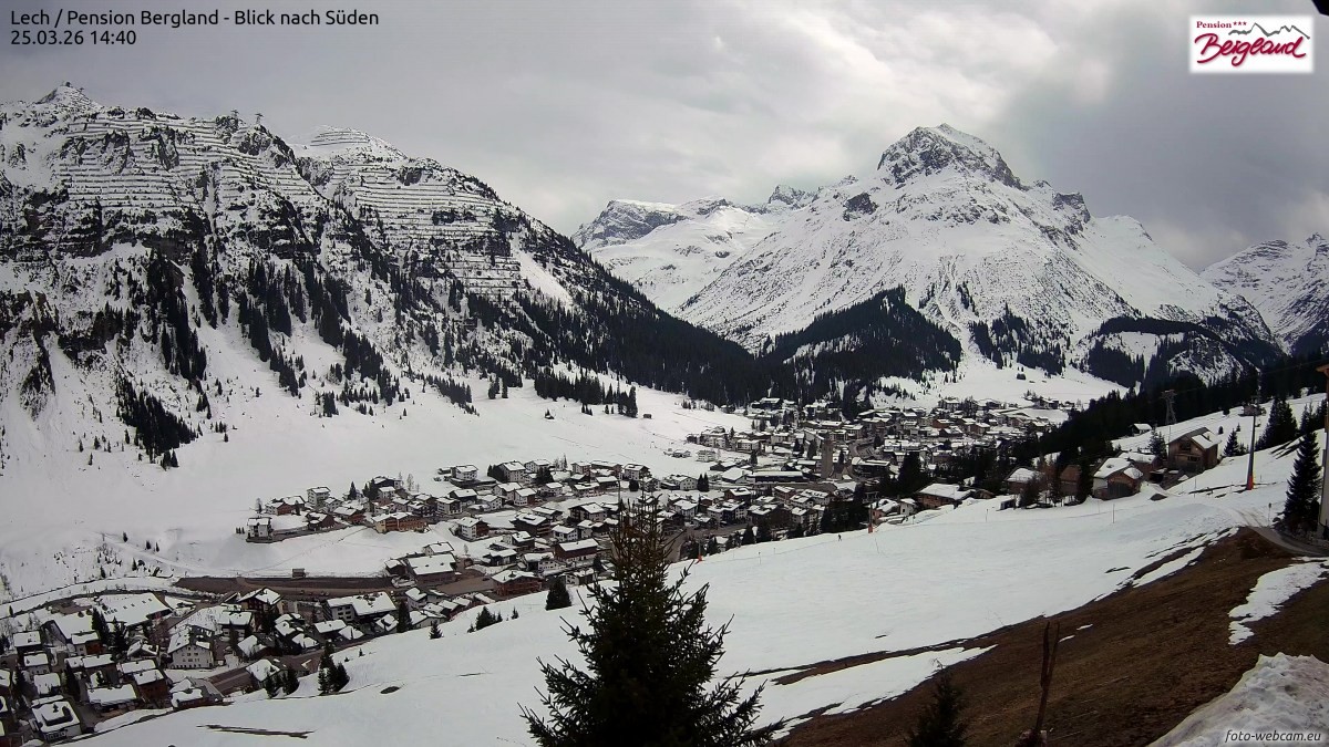 Archived image Webcam Lech am Arlberg - Guesthouse Bergland