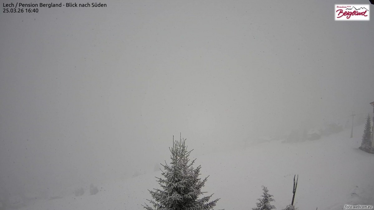 Archived image Webcam Lech am Arlberg - Guesthouse Bergland