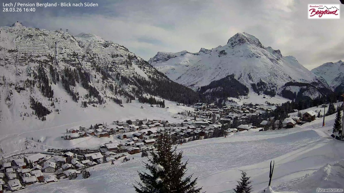Archived image Webcam Lech am Arlberg - Guesthouse Bergland