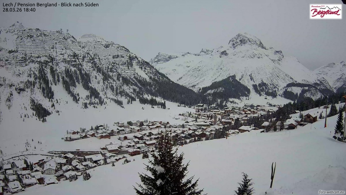 Archived image Webcam Lech am Arlberg - Guesthouse Bergland