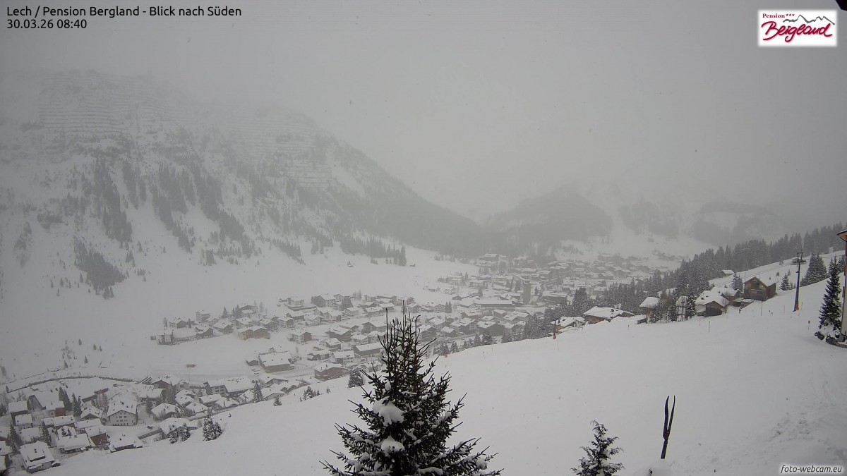 Archiv Foto Webcam Oberlech: Ausblick Pension Bergland