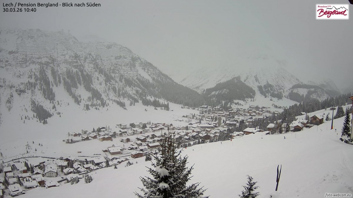 Archiv Foto Webcam Oberlech: Ausblick Pension Bergland