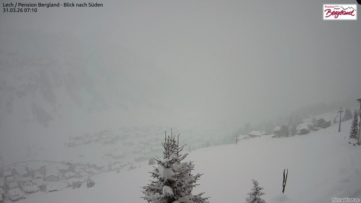 Archived image Webcam Lech am Arlberg - Guesthouse Bergland