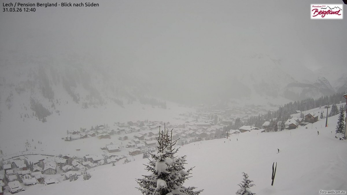 Archived image Webcam Lech am Arlberg - Guesthouse Bergland