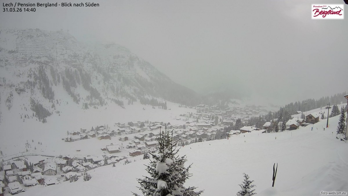 Archived image Webcam Lech am Arlberg - Guesthouse Bergland