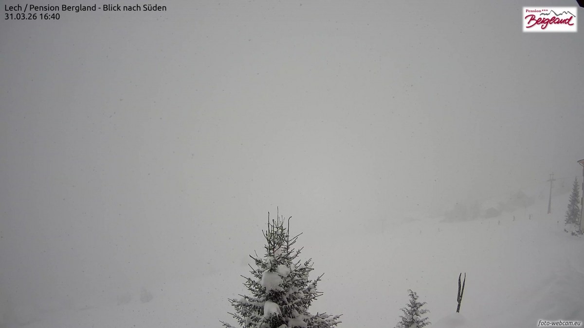 Archived image Webcam Lech am Arlberg - Guesthouse Bergland