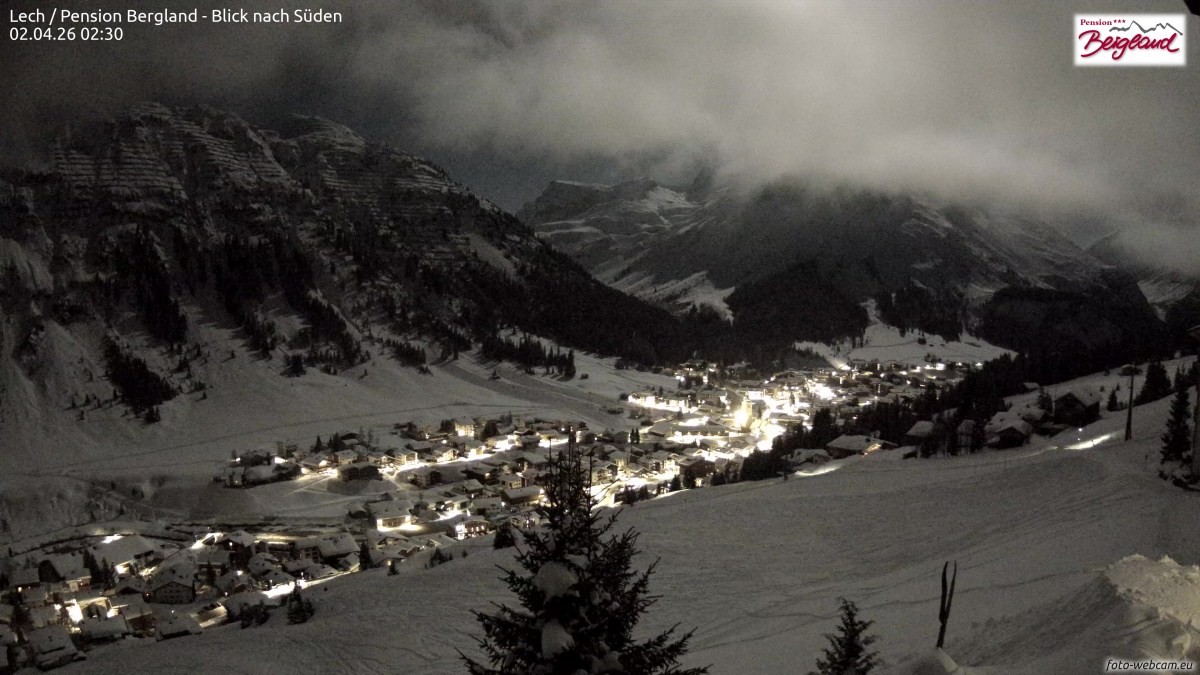 Archiv Foto Webcam Oberlech: Ausblick Pension Bergland