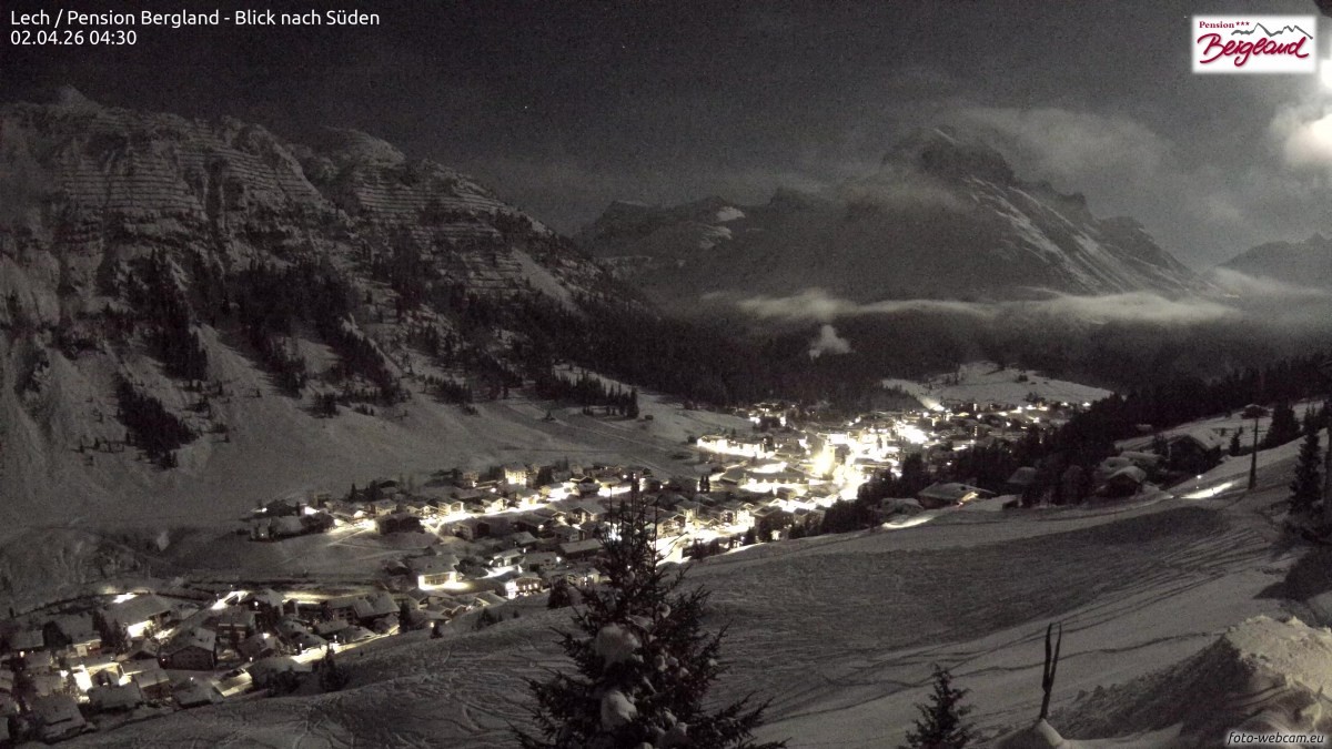 Archiv Foto Webcam Oberlech: Ausblick Pension Bergland