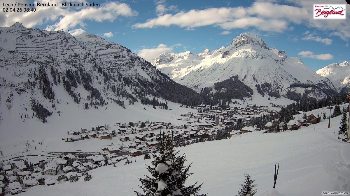 Archiv Foto Webcam Oberlech: Ausblick Pension Bergland