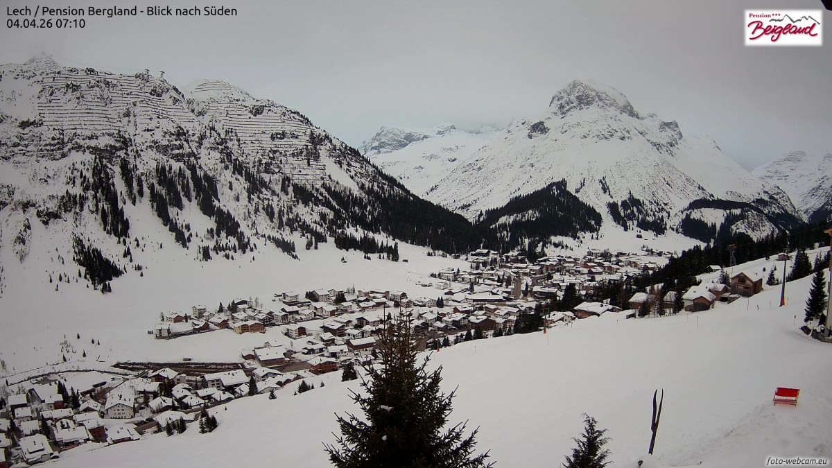 Archiv Foto Webcam Oberlech: Ausblick Pension Bergland
