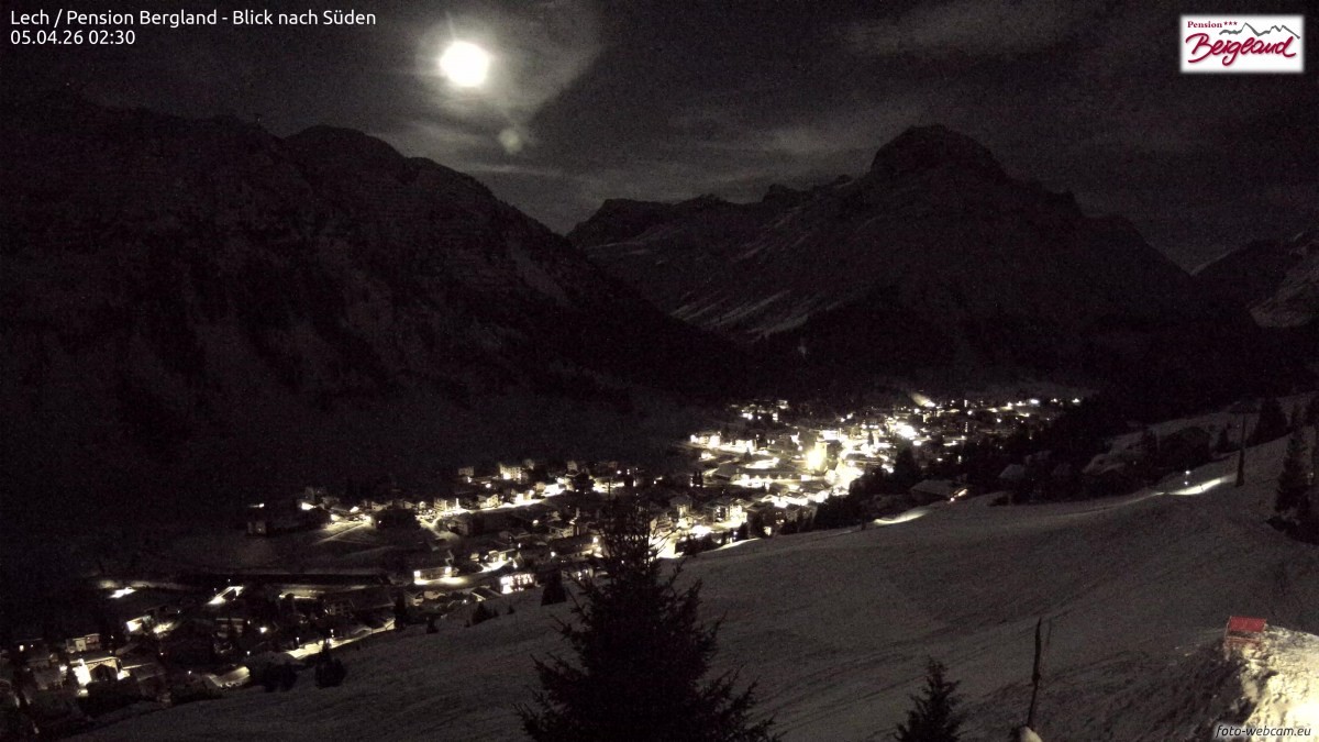 Archiv Foto Webcam Oberlech: Ausblick Pension Bergland