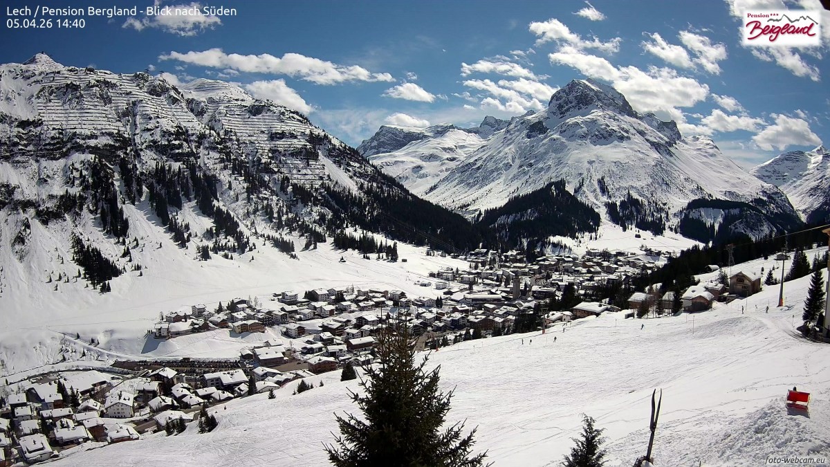 Archived image Webcam Lech am Arlberg - Guesthouse Bergland