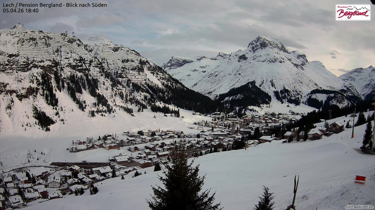 Archived image Webcam Lech am Arlberg - Guesthouse Bergland