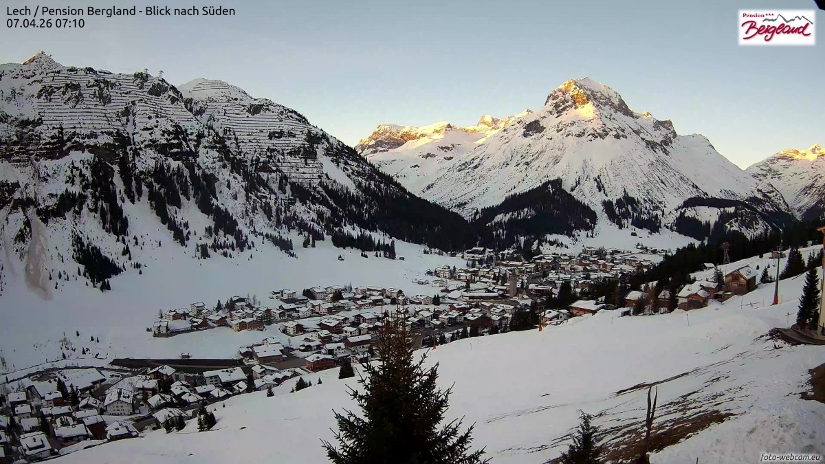 Archived image Webcam Lech am Arlberg - Guesthouse Bergland