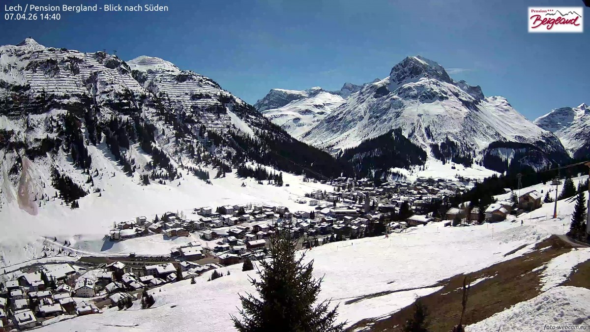 Archiv Foto Webcam Oberlech: Ausblick Pension Bergland
