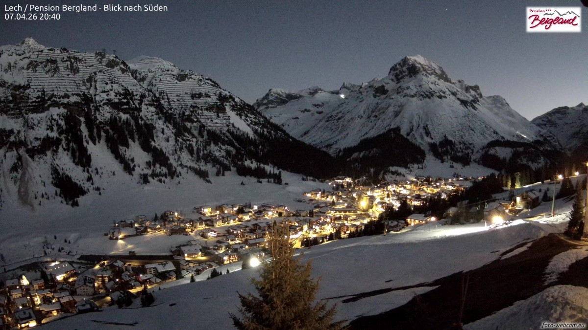 Archiv Foto Webcam Oberlech: Ausblick Pension Bergland