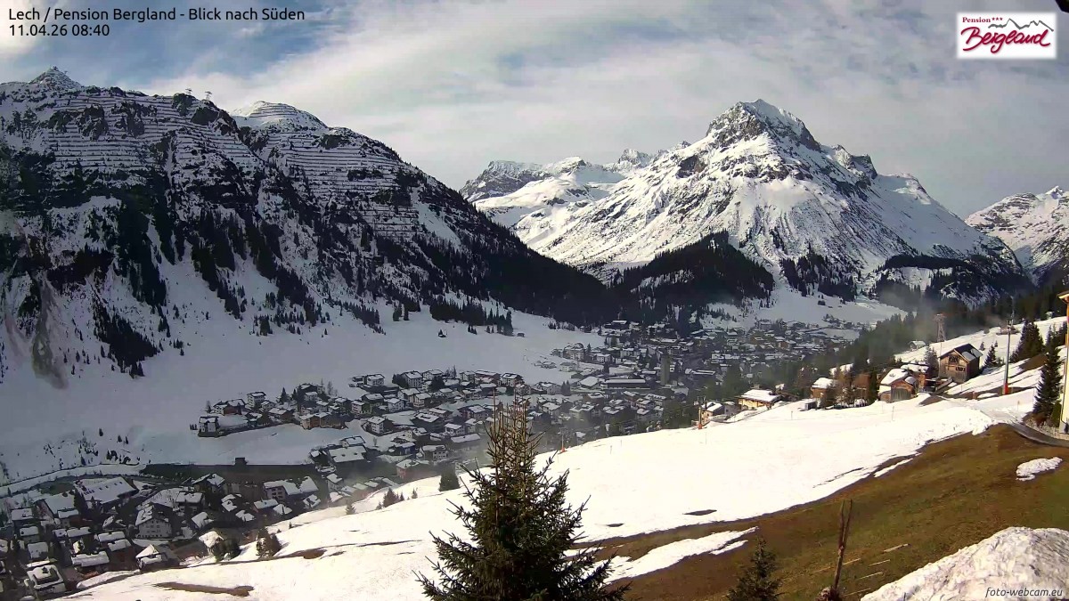 Archiv Foto Webcam Oberlech: Ausblick Pension Bergland