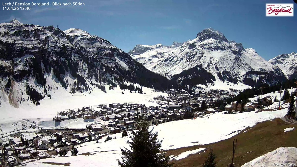 Archiv Foto Webcam Oberlech: Ausblick Pension Bergland