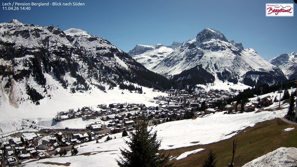 Archiv Foto Webcam Oberlech: Ausblick Pension Bergland