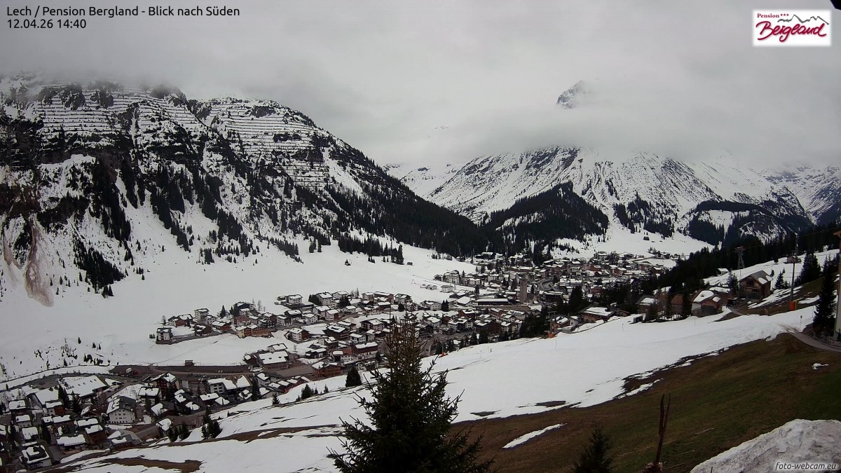 Archiv Foto Webcam Oberlech: Ausblick Pension Bergland