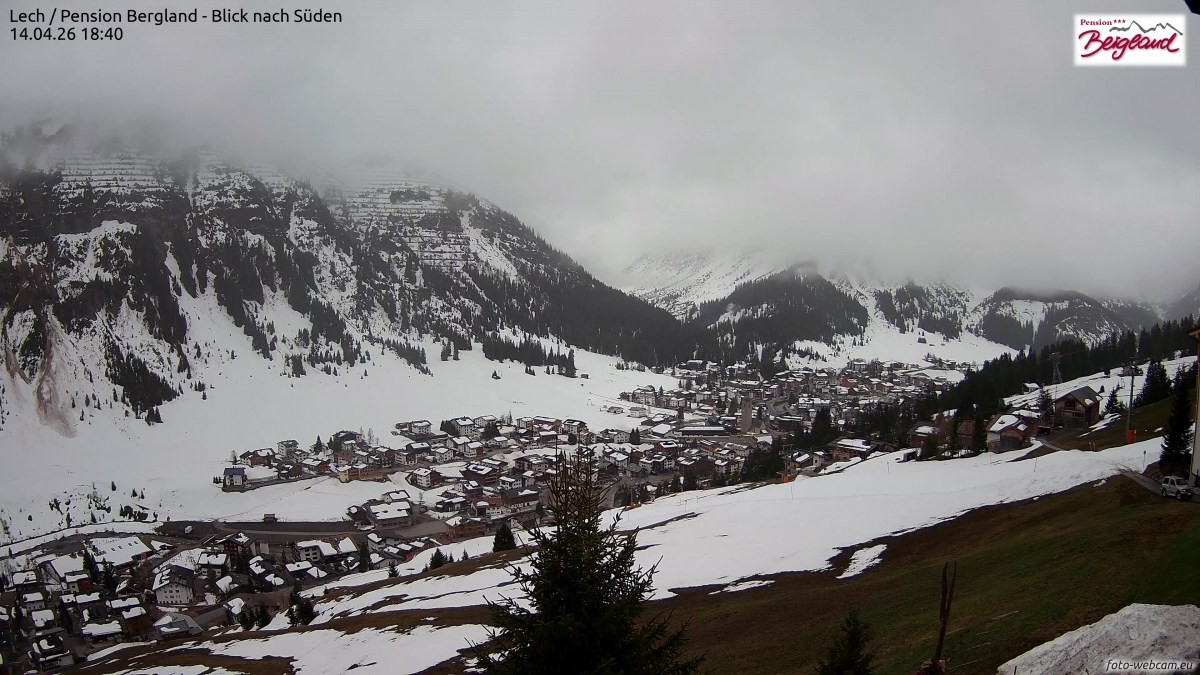 Archiv Foto Webcam Oberlech: Ausblick Pension Bergland