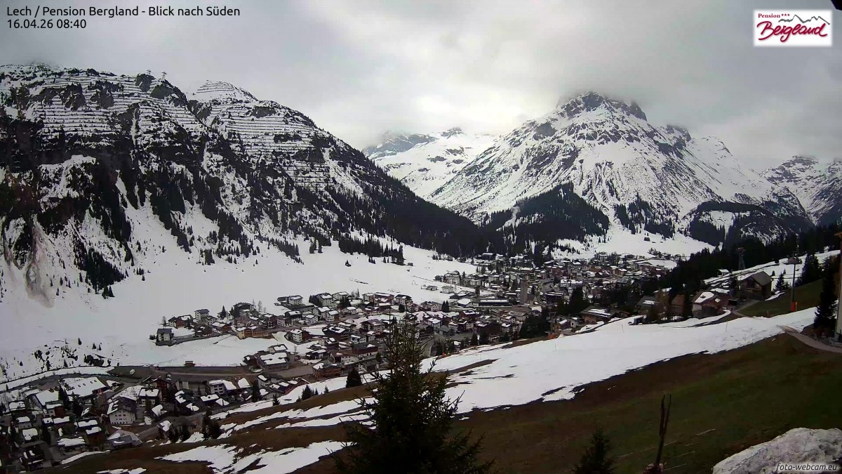 Archiv Foto Webcam Oberlech: Ausblick Pension Bergland