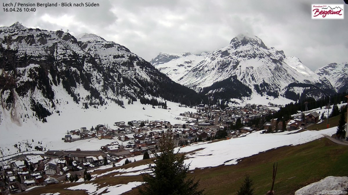Archiv Foto Webcam Oberlech: Ausblick Pension Bergland