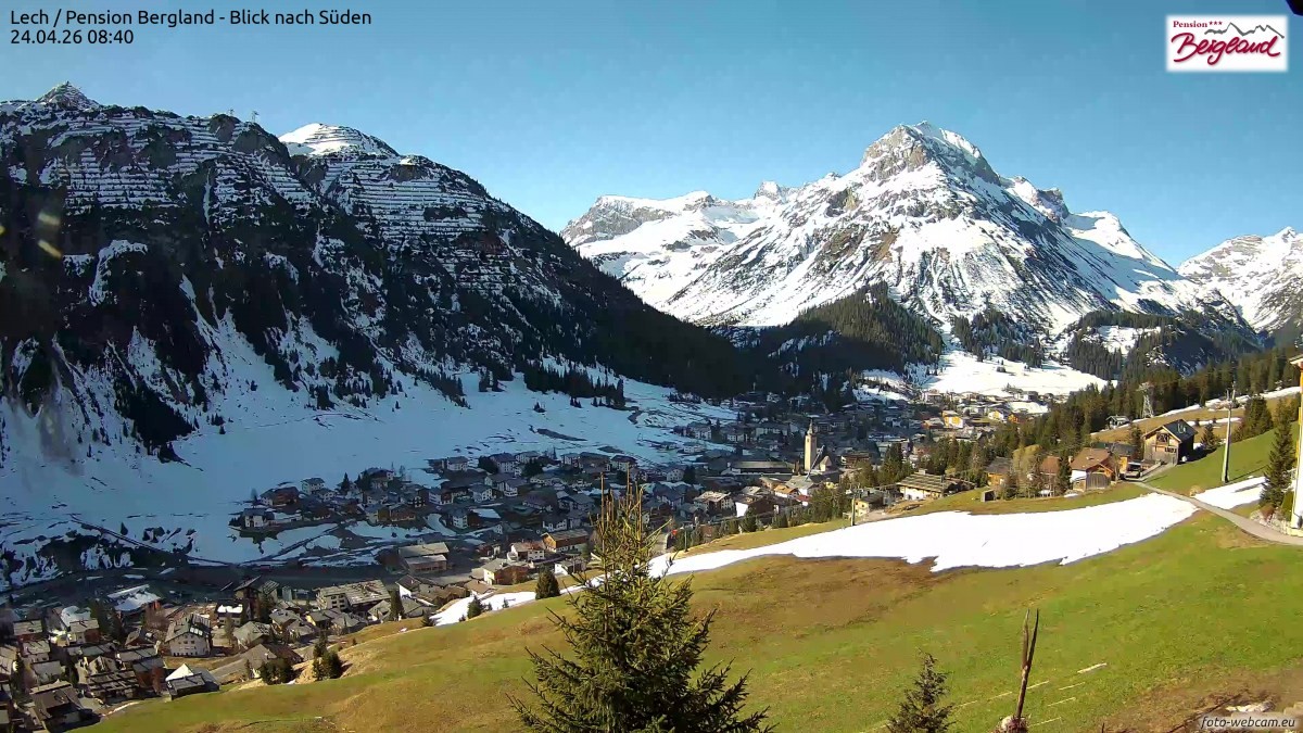 Archiv Foto Webcam Oberlech: Ausblick Pension Bergland