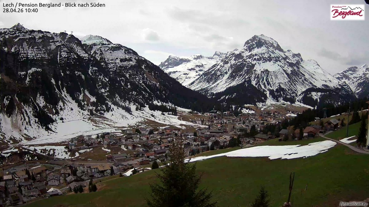 Archived image Webcam Lech am Arlberg - Guesthouse Bergland