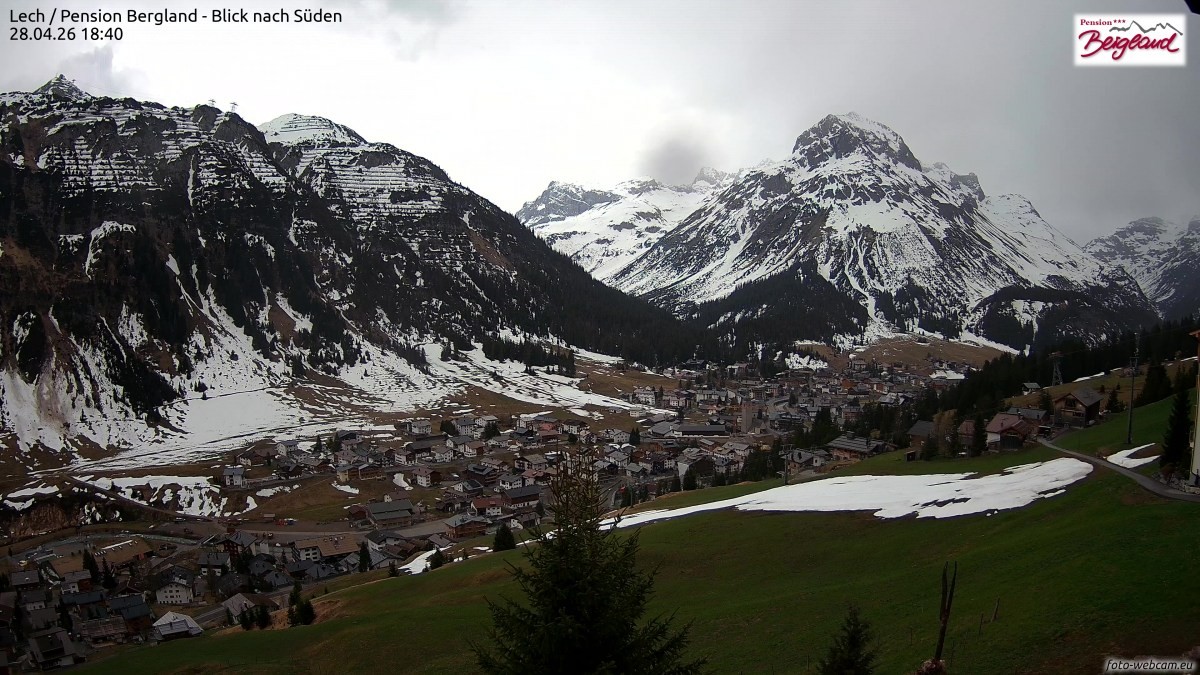 Archived image Webcam Lech am Arlberg - Guesthouse Bergland