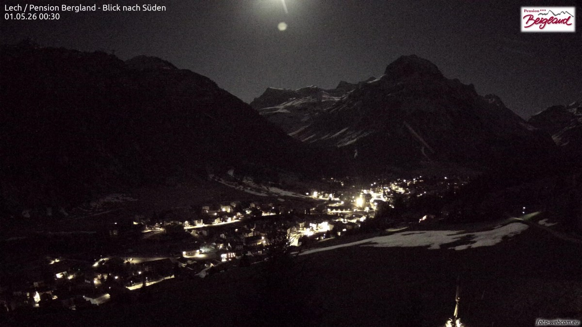 Archiv Foto Webcam Oberlech: Ausblick Pension Bergland